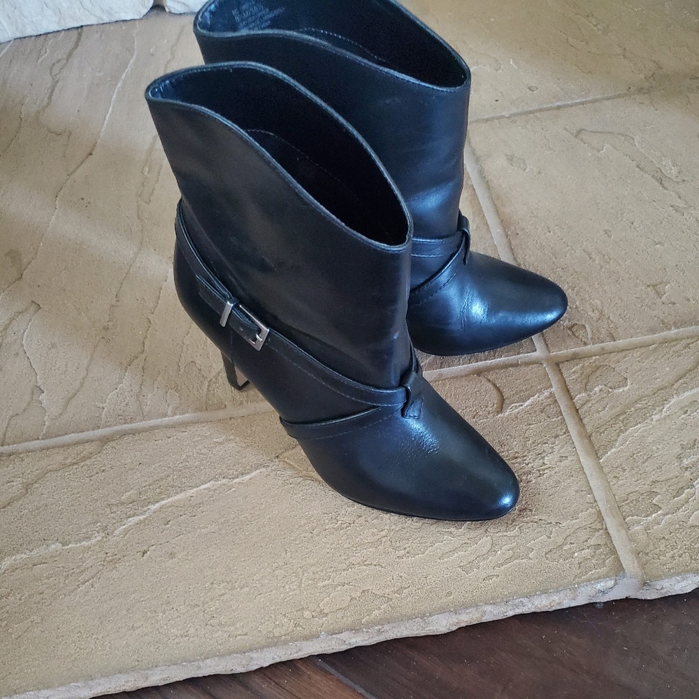 BCBG ankle boot